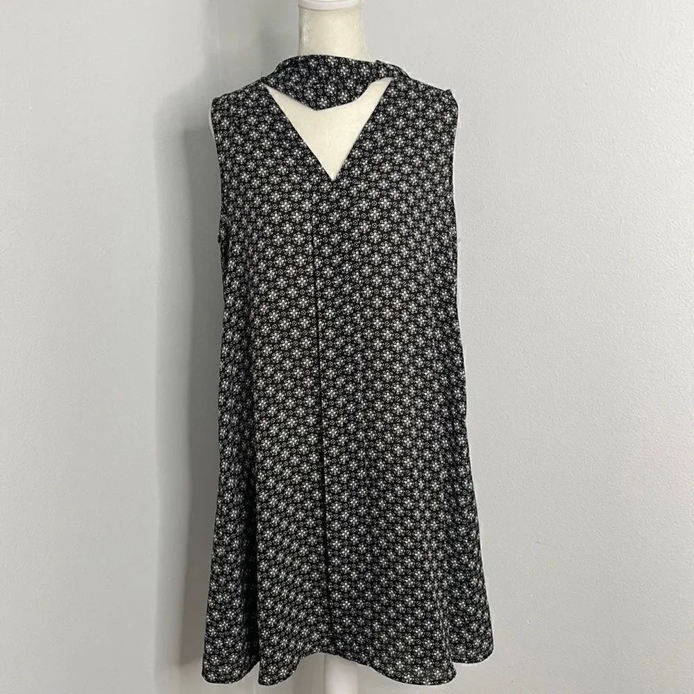 CeCe rayon summer dress.  Size 8.  Sleeveless. Unique neck ties attached.  Soft.